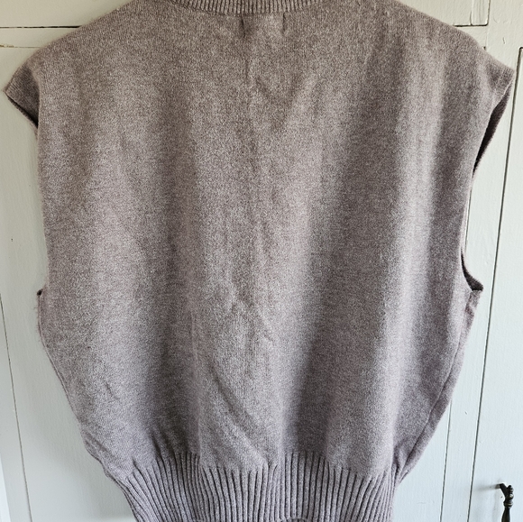 Light Lavender sleeveless sweater with sparkly collar Size 2X - Picture 9 of 9